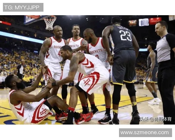 首轮对决爵士与火箭展开激烈角逐谁能赢得晋级机会